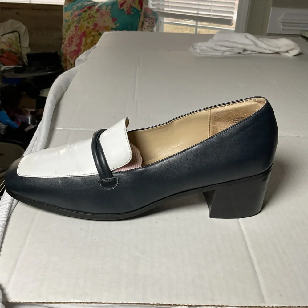 90s Jones New York Black and White loafer with chunky heel - Picture 7 of 7